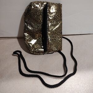 Pacific Express Taiwan bag is a must-have for any fashion-forward traveler.